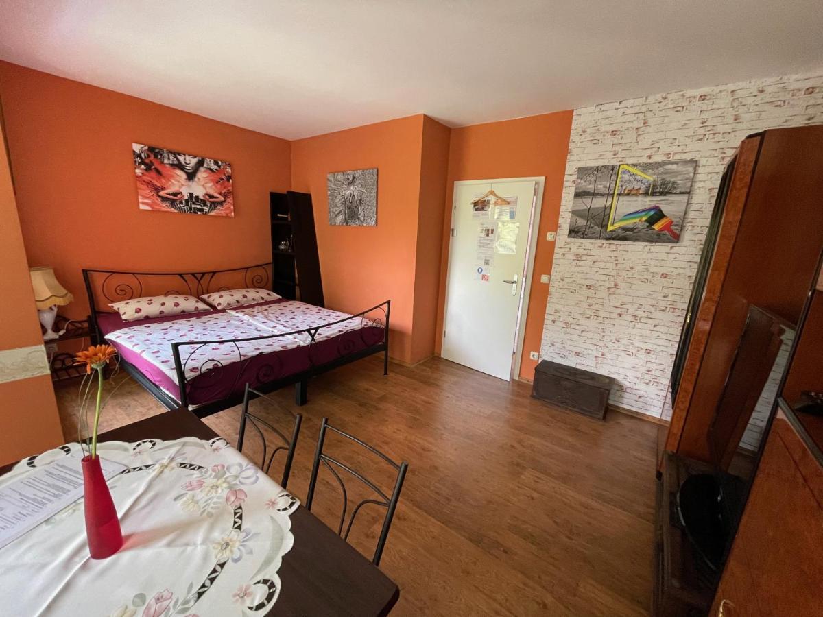 Zentrumsnahe Ferienwohnung เดรสเดน ภายนอก รูปภาพ